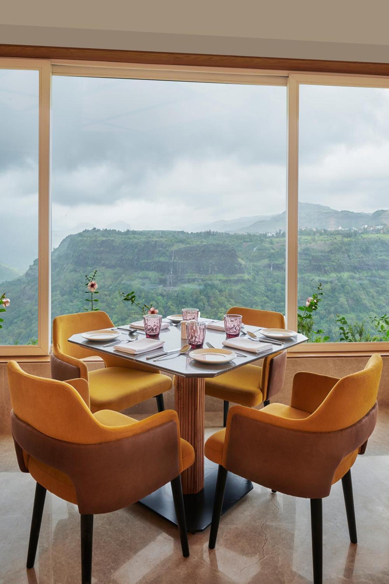 The Dukes Retreat Khandala Lonavala Exterior photo
